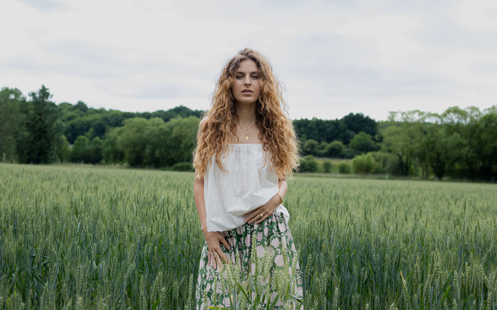 Univers Poésie folk marque bohème et vintage pour femme